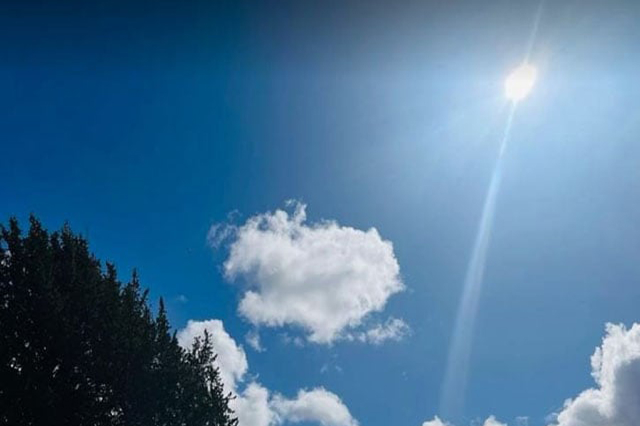 Mild heatwave sweeps over some districts: Met office 
