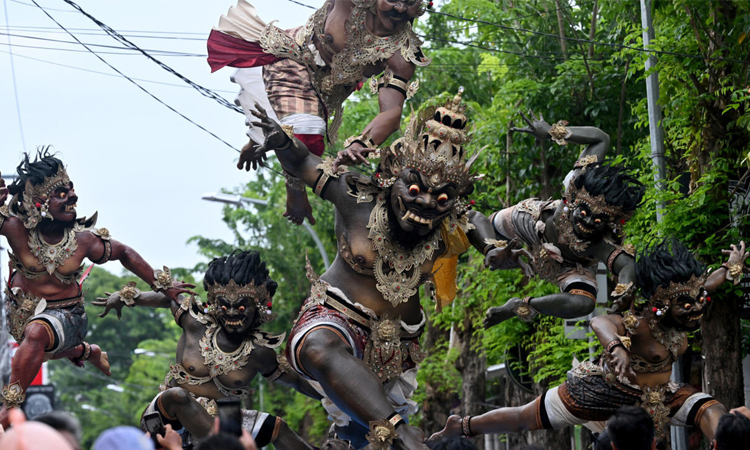 Lights out: Bali guards protect island's day of silence