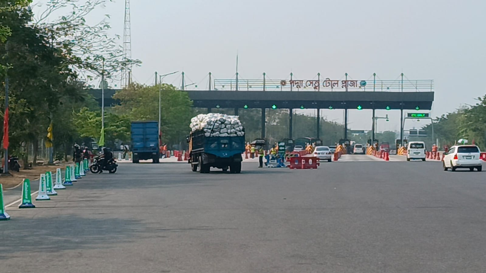Over Tk 4.25cr toll collected on Padma Bridge in last 24 hours