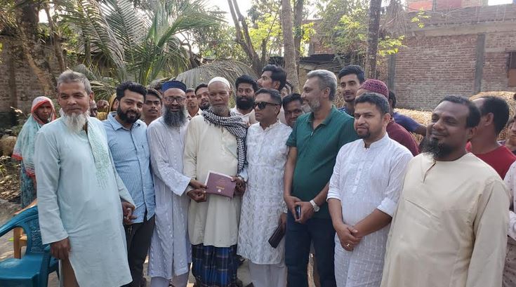 Amra BNP Poribar stands by cancer patient in Bogura