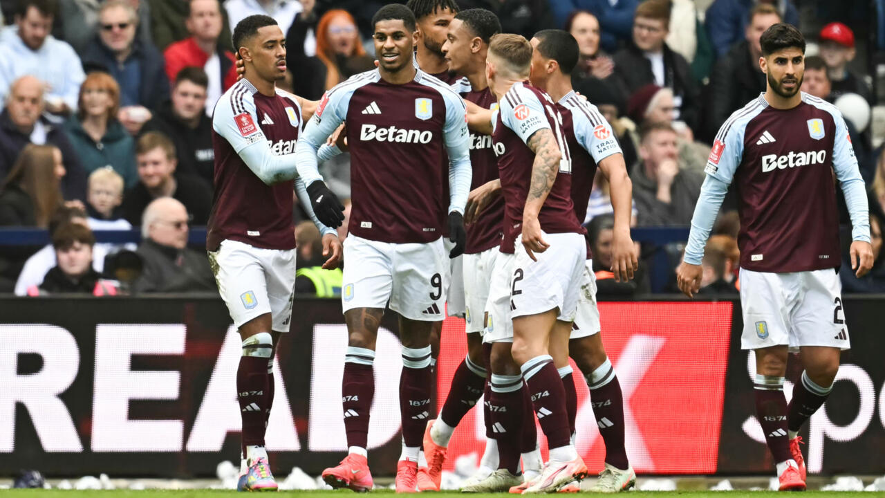 Rashford double fires Villa into FA Cup semis