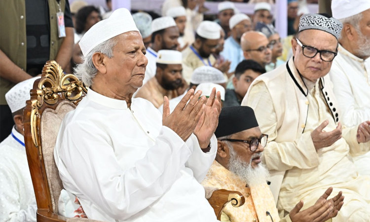 CA offers Eid-ul-Fitr prayers at Jatiya Eidgah