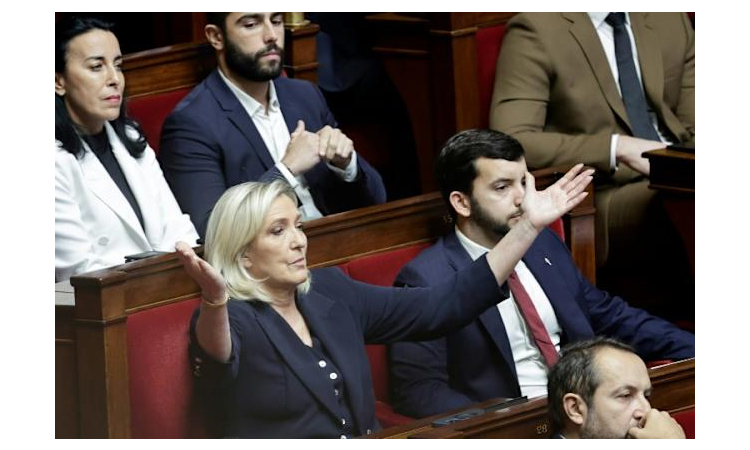 Le Pen: far right leader battling for political survival