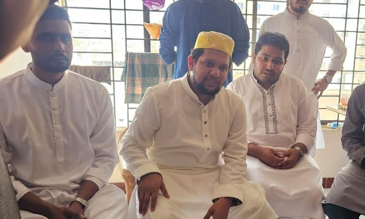 Info adviser meets martyr Sumaiya’s family