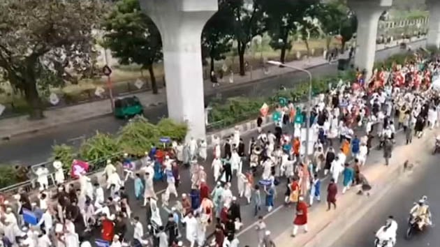 Thousands join colorful Eid rally in city