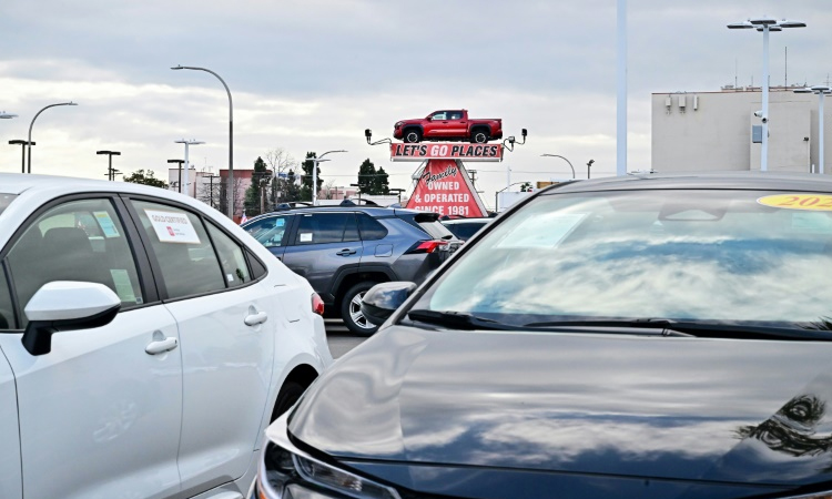 Carmakers face doubts and jolts over US tariffs