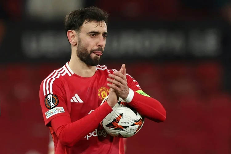 Fernandes 'not going anywhere', says Man Utd boss Amorim