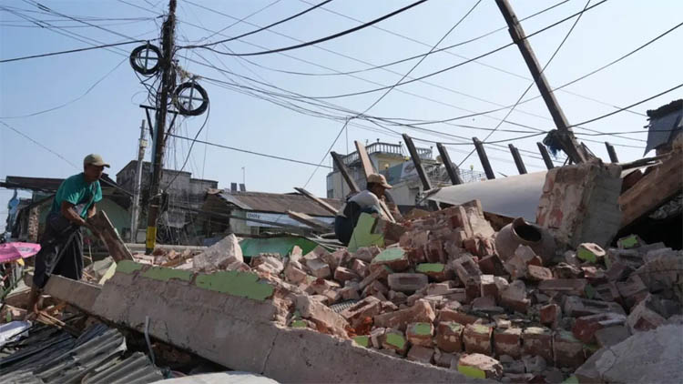 Woman saved in Myanmar capital after trapped by quake for 91 hours: fire services