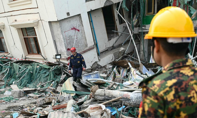 Myanmar quake victim rescued after 5 days as aid calls grow