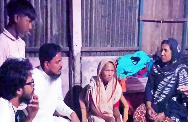Akhtar Hossain meets family of martyr Lablu Mia in Kawnia