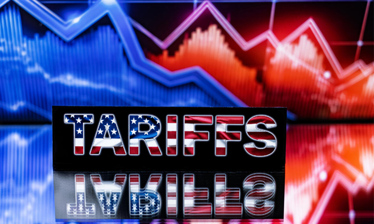 Stocks, oil slump as China retaliates and Trump digs in heels