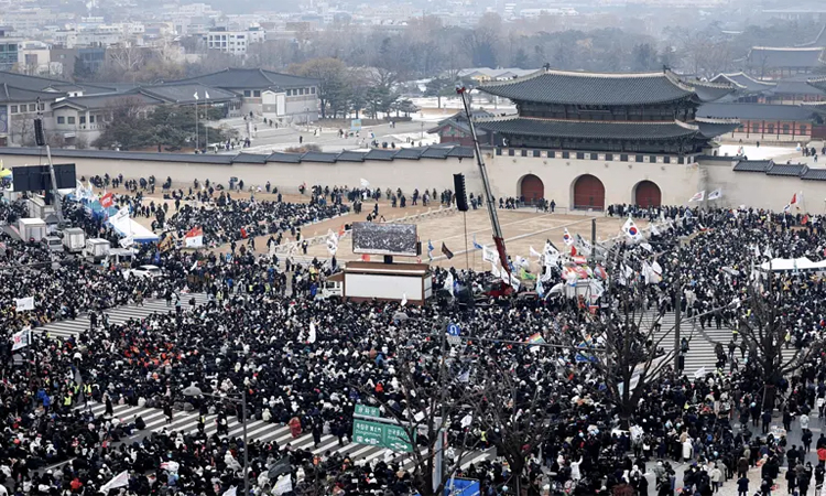 Thousands rally for South Korea's impeached ex-president Yoon