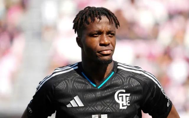 Zaha inspires Charlotte to comeback win