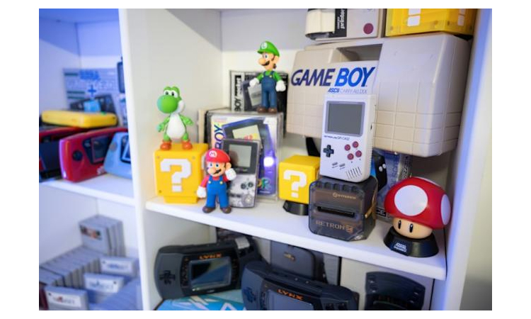 Nostalgia fuels UK boom in vintage video game repairs