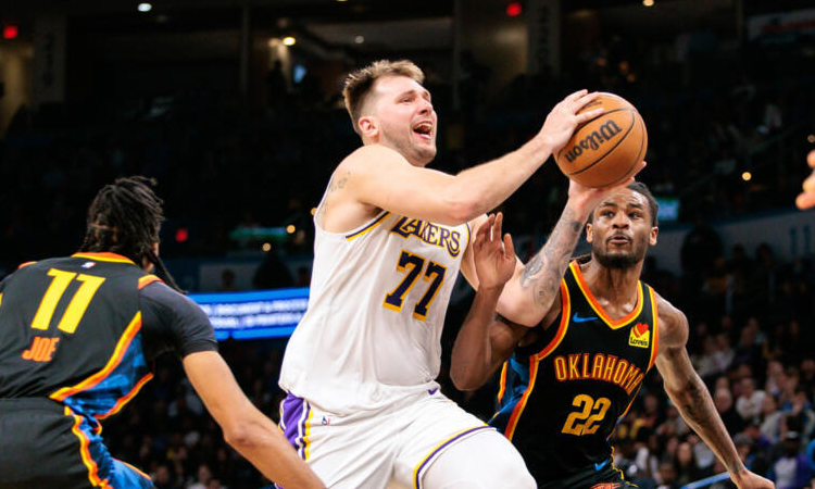 Doncic scores 30 as Lakers rout Thunder