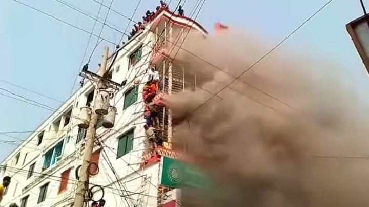 Woman dies in Bagerhat building fire