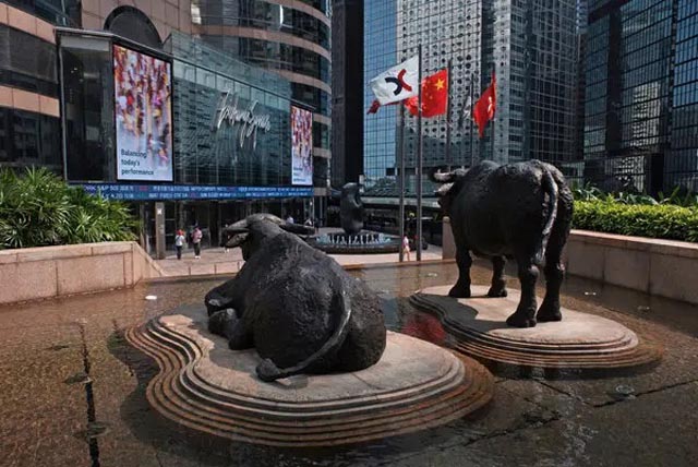 Hong Kong stocks plunge more than 3% at open