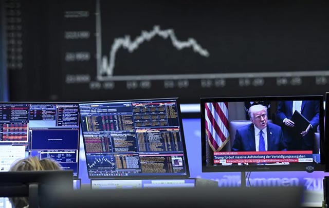 Asian stocks crack higher as Trump delays painful tariffs