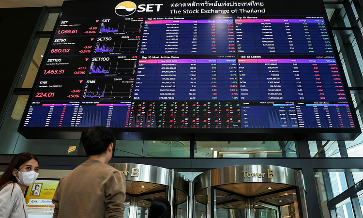 Trump's tariff pause gives market relief, but China trade war intensifies
