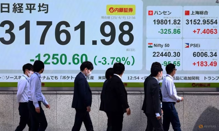 Japan's Nikkei down 5% on continued tariff worries
