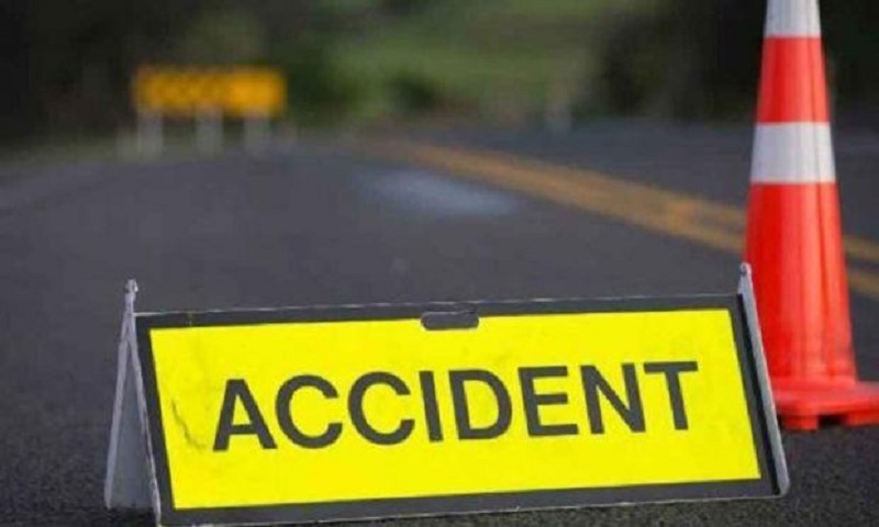Auto-rickshaw driver killed in Bogura road accident