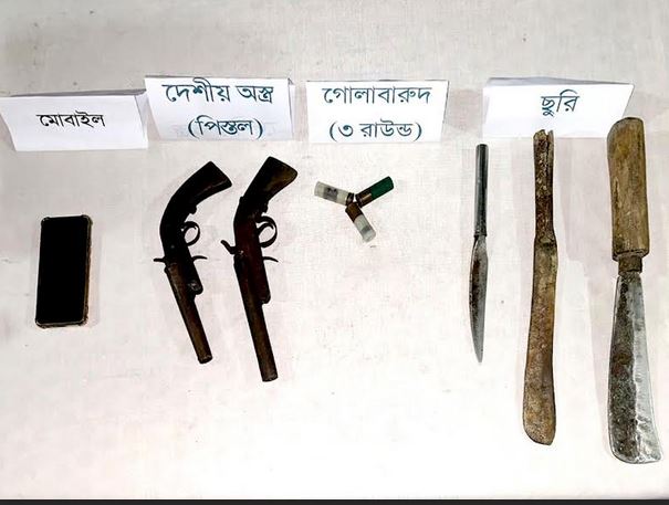 Navy detains a man with firearms at Kutubdia