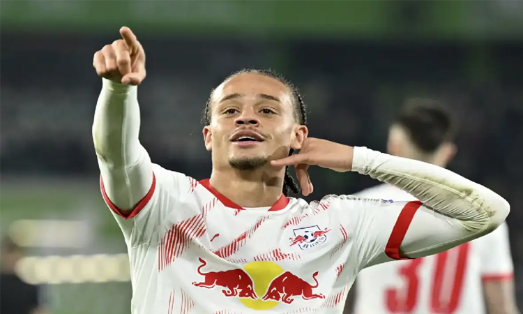 Simons guides Leipzig past Wolfsburg despite late comeback
