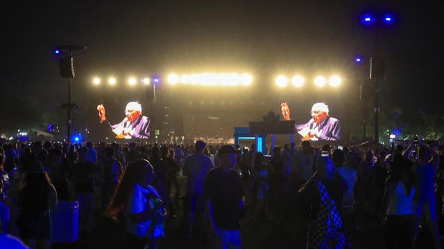 Bernie Sanders thrills Coachella crowd with surprise appearance