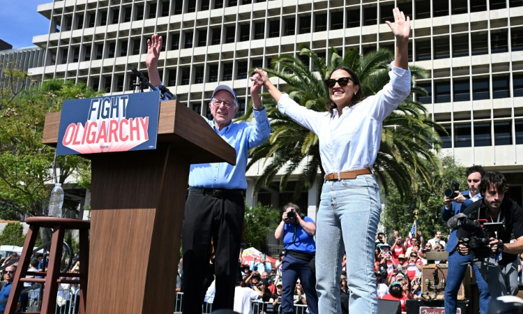 Bernie Sanders fights apathy on American left