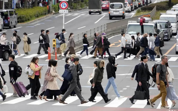 Japan sees record population drop in 2024