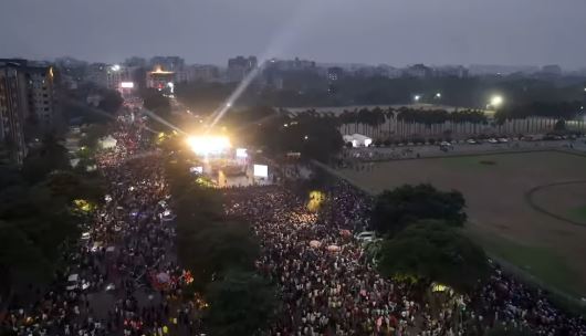 Noboborsho concert at Manik Mia Avenue draws huge crowds