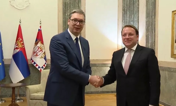 EU demands of Serbia same as protesters: commissioner