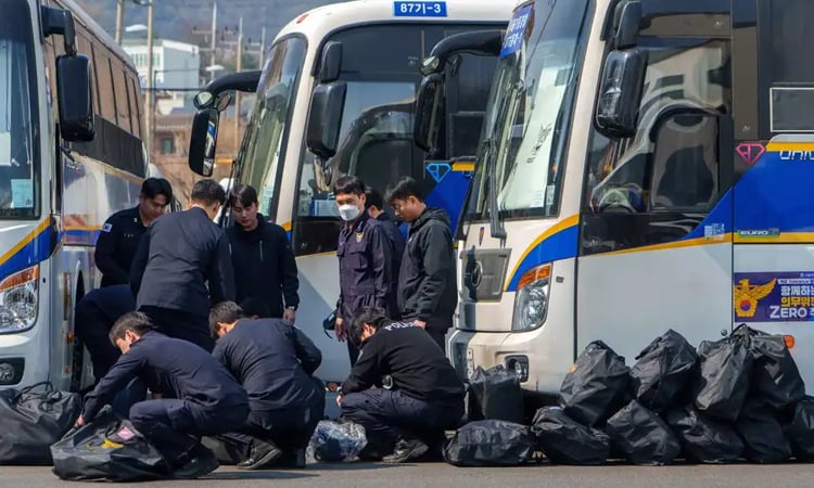 South Korea police raid presidential office and security compound