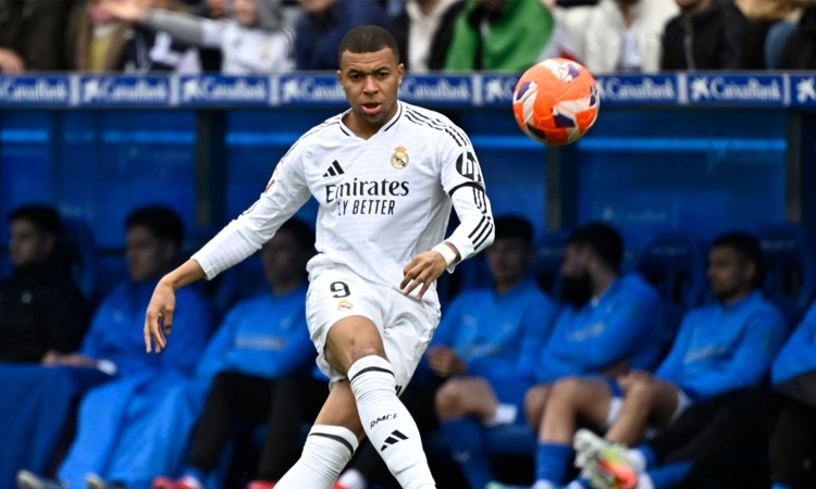 Mbappe suspended for one game after Alaves red card