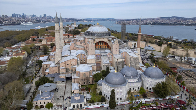 Istanbul's Hagia Sophia prepares for next big quake