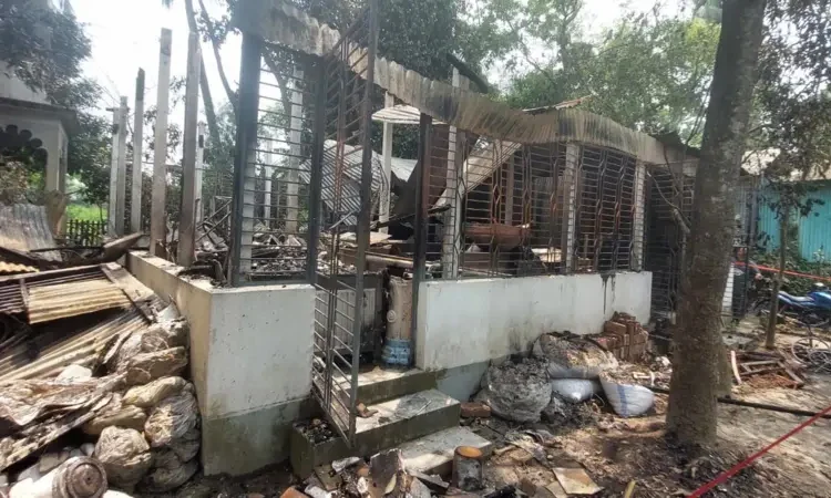 Miscreants set fire to Manabendra Ghosh’s house in Manikganj