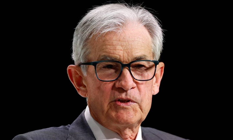 US stocks fall with dollar as Powell warns on tariffs