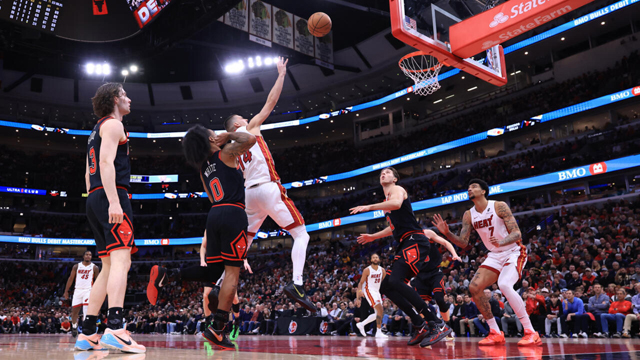 Heat scorch Bulls to keep playoff dream alive