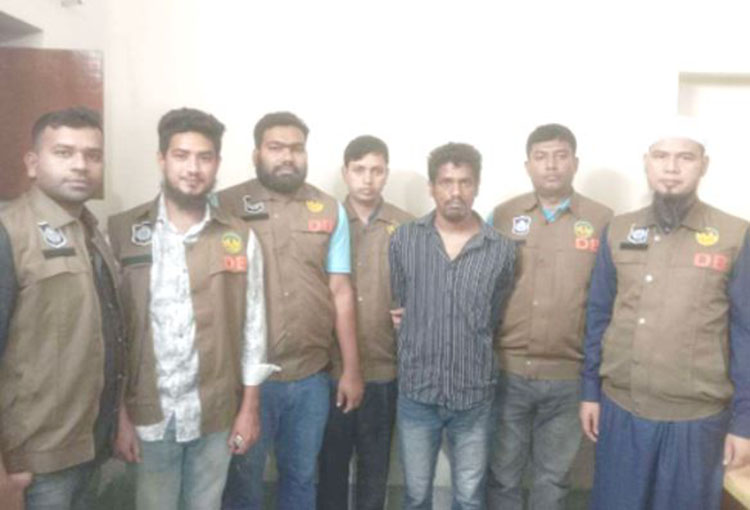 Escaped accused held in Rajshahi