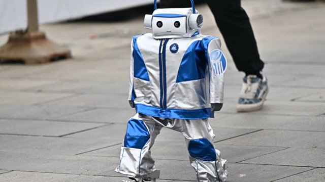 Humanoid robots stride into the future with world's first half-marathon