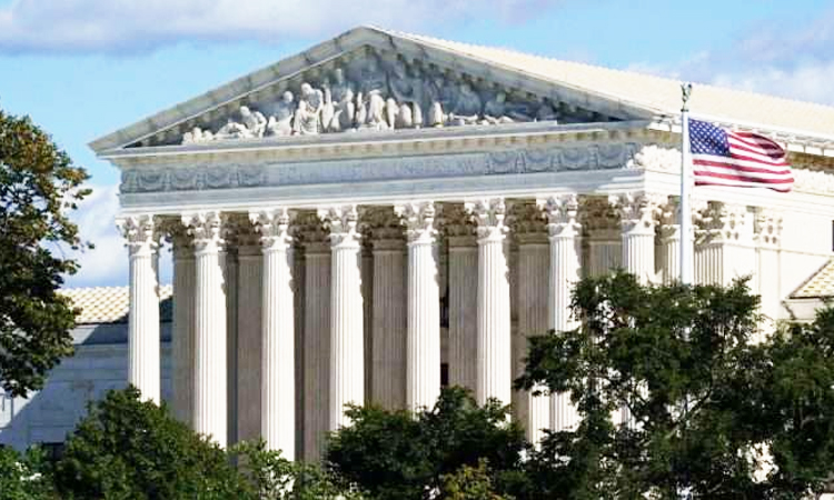 US Supreme Court pauses deportation of Venezuelans from Texas