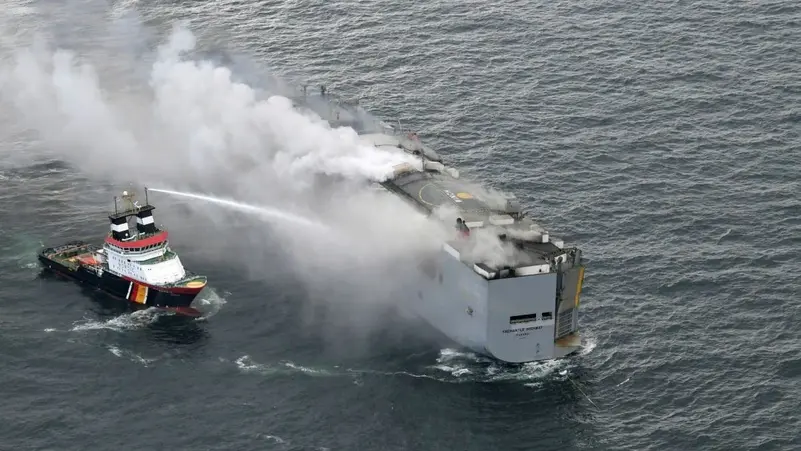 At least 143 dead in DR Congo boat fire