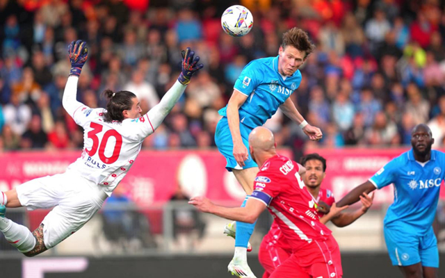 McTominay fires Napoli level with Inter as Conte fuels exit rumours