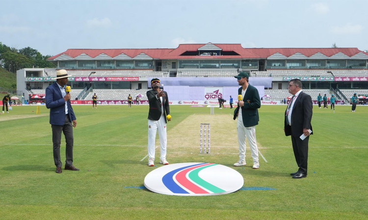 Bangladesh opt to bat first in 1st Test against Zimbabwe