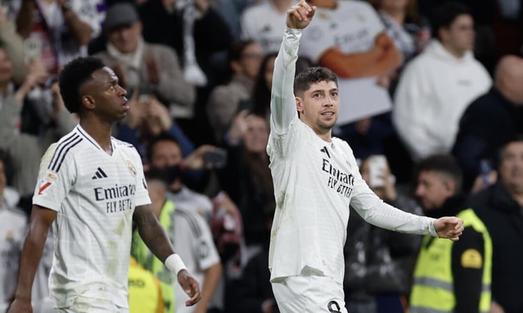 Valverde stunner saves Real Madrid title hopes against Bilbao