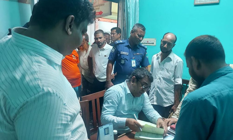 Two shops fined Tk 50 thousand in Chuadanga