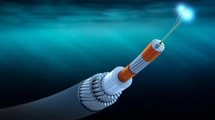 Summit declares internet price cut 