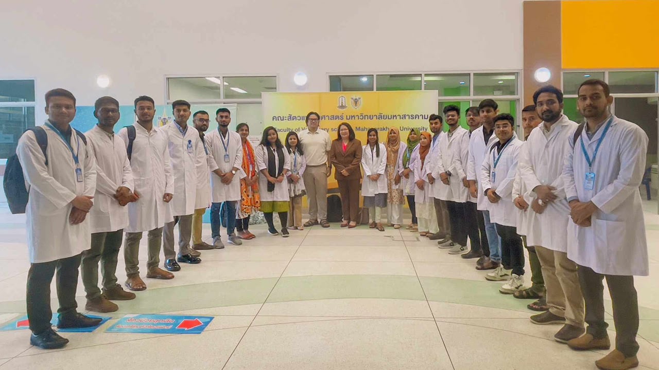 22 HSTU students leave for internship in Thailand