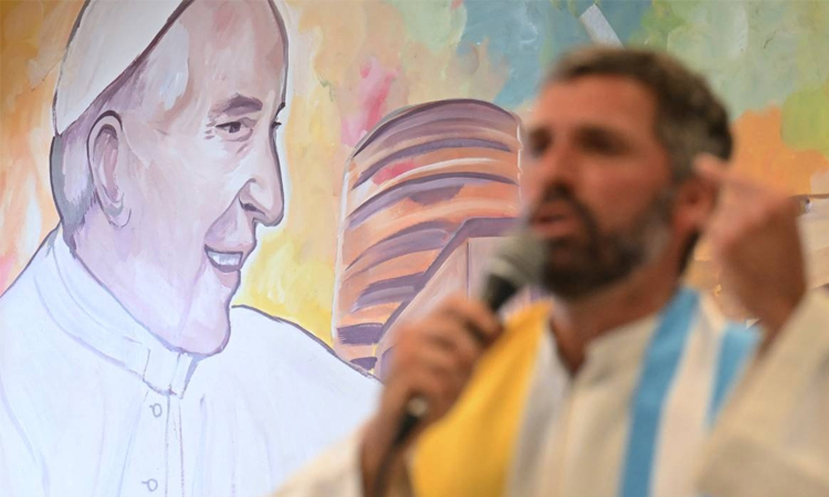 Argentina 'slum priests' take pope's message to the poor