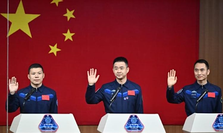 Chinese astronauts set to blast off for space station